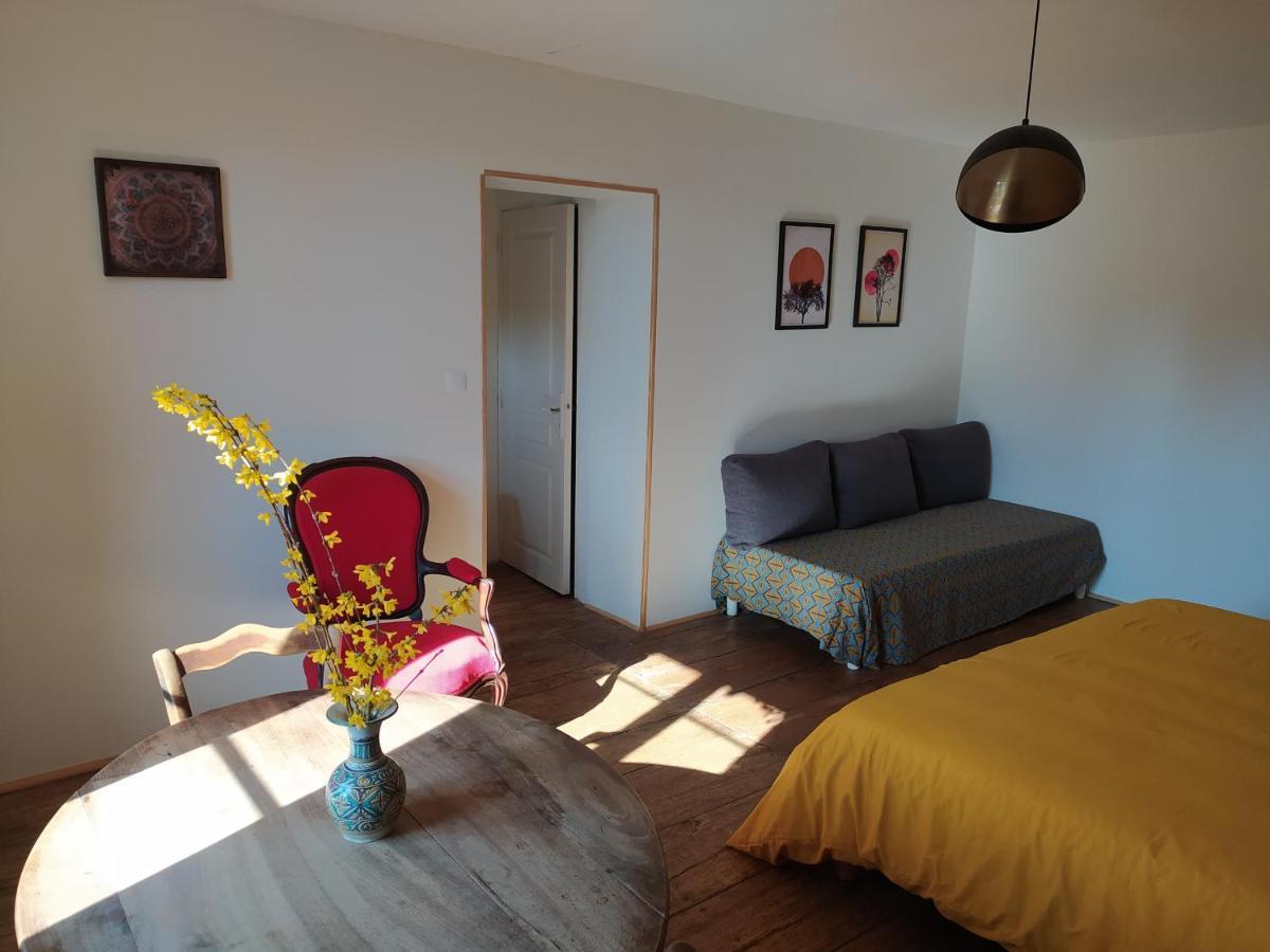 Avol D'Oiseau Bed & Breakfast Villers-Farlay ภายนอก รูปภาพ